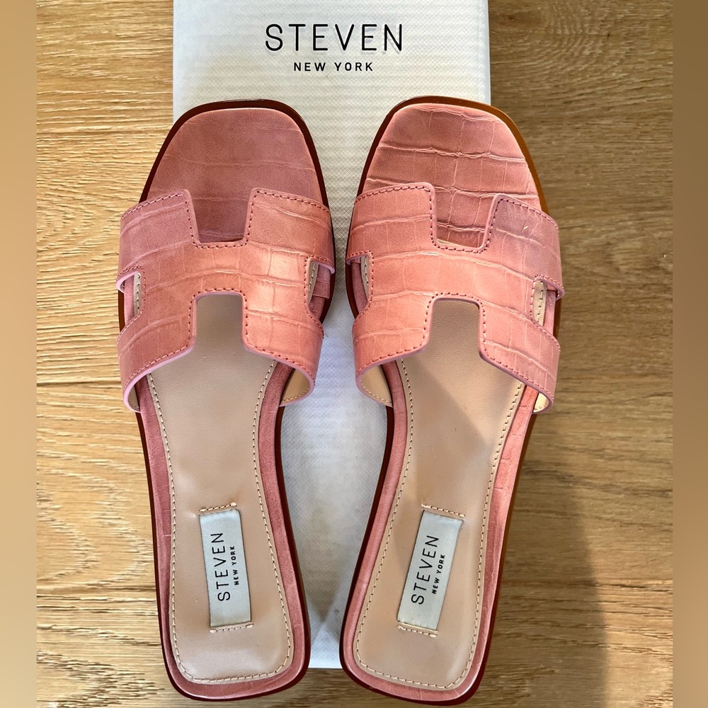 Steve Madden pink croco sandals